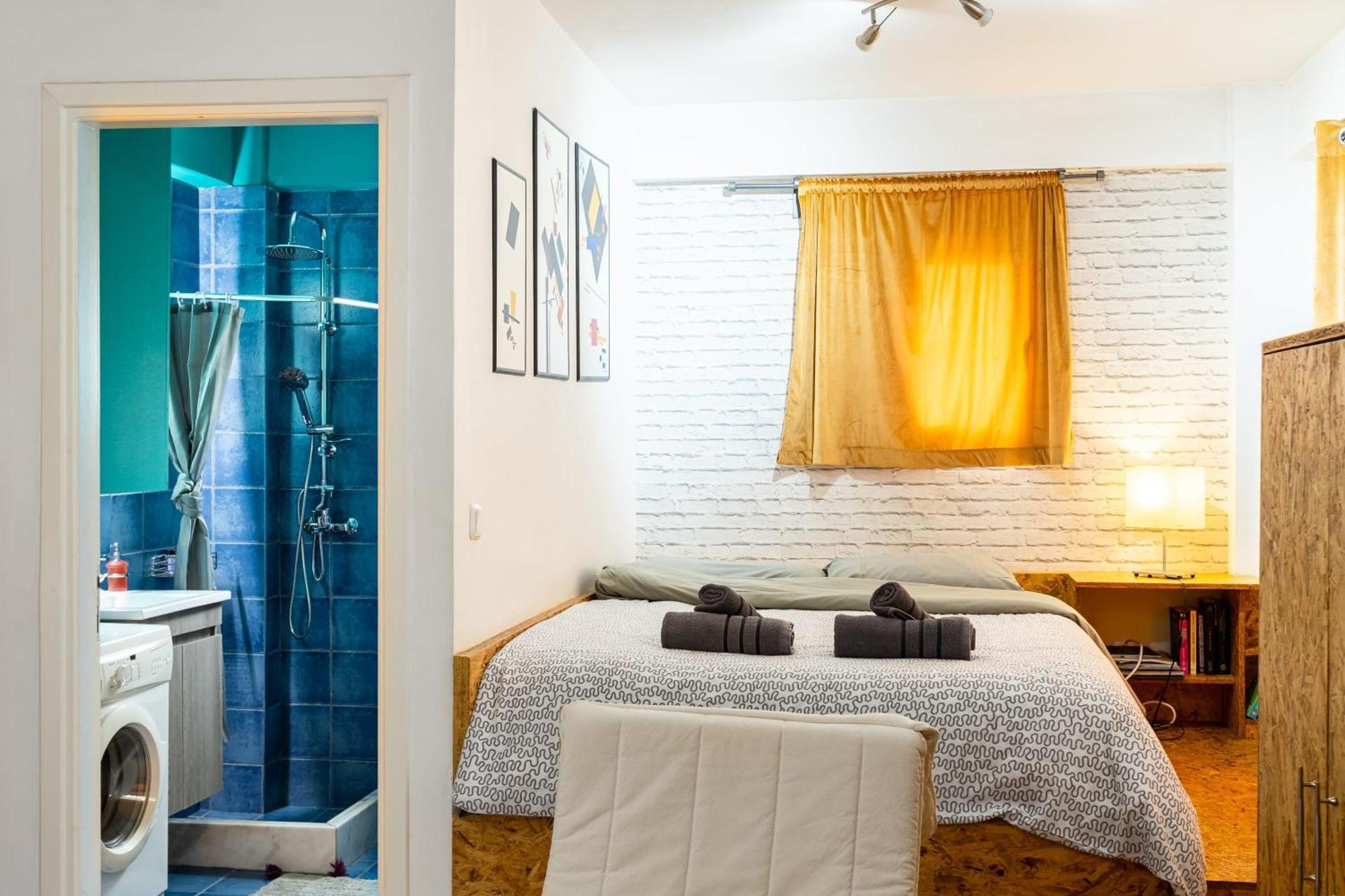 Downtown Central Suite With Private Parking กาลามาตา ภายนอก รูปภาพ
